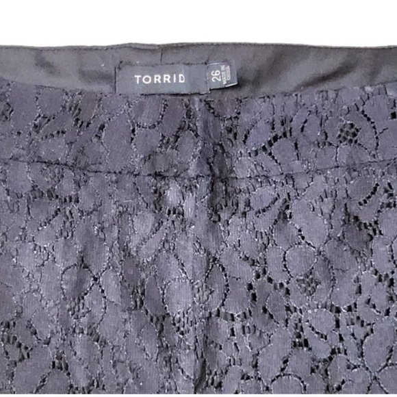 Torrid Plus Size Black Lace Dressy Studio Mini Shorts Plus Size 26 - Picture 5 of 8